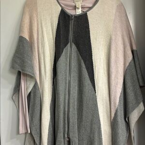 NWOT Chico's Women's Geometric Poncho - Gray and Pink